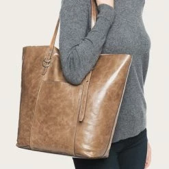 The Frye Company Bags & Accessories Gia Simple Tote