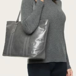 The Frye Company Melissa Zip Shopper BAGS & ACCESSORIES
