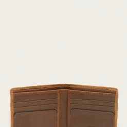 The Frye Company Oliver Billfold Bags & Accessories 10 The Frye Company Oliver Billfold Bags & Accessories