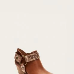 The Frye Company Removable Primrose Harness