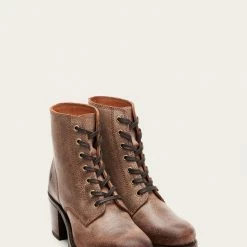 The Frye Company Women Sabrina 6G Lace Up