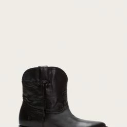 The Frye Company Billy Short