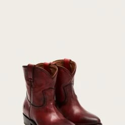 The Frye Company Billy Short Women