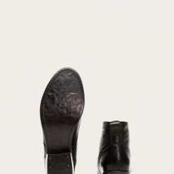 The Frye Company Women Carson Lace Up