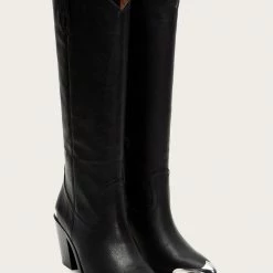 The Frye Company Women Faye Metal Plate Pull On