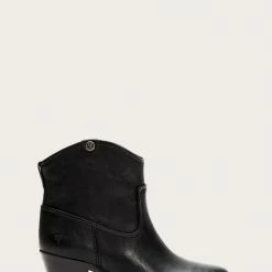 The Frye Company Jolene Pull On Short Women