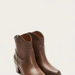 The Frye Company Women Jolene Pull On Short