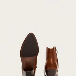 The Frye Company Women Lila Western Short