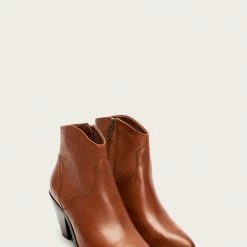 The Frye Company Women Lila Western Short