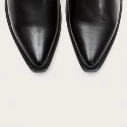 The Frye Company Sacha Chelsea