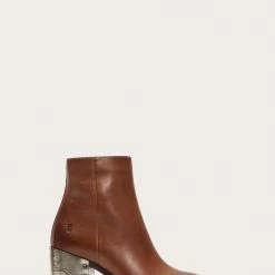 The Frye Company Women Flynn Omaha Short