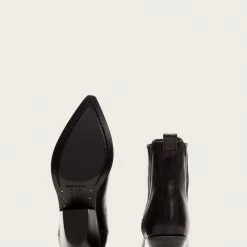 The Frye Company Women Elise Chelsea