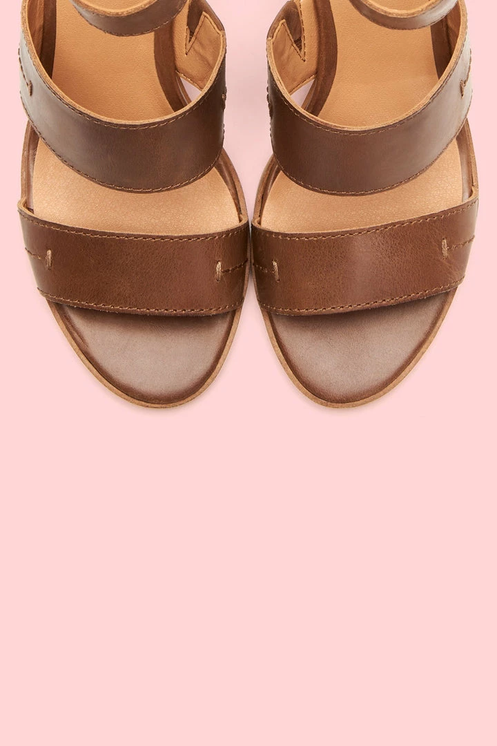 Frye & Co Women Bryn Stitch Sandal 8 Frye & Co Women Bryn Stitch Sandal