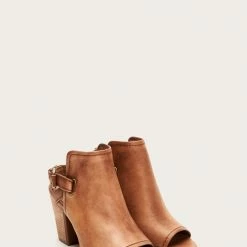 The Frye Company Dani Shield Sling