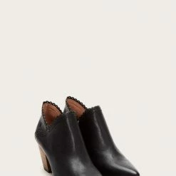 The Frye Company Reed Scallop Shootie Women