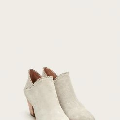 The Frye Company Women Reed Scallop Shootie