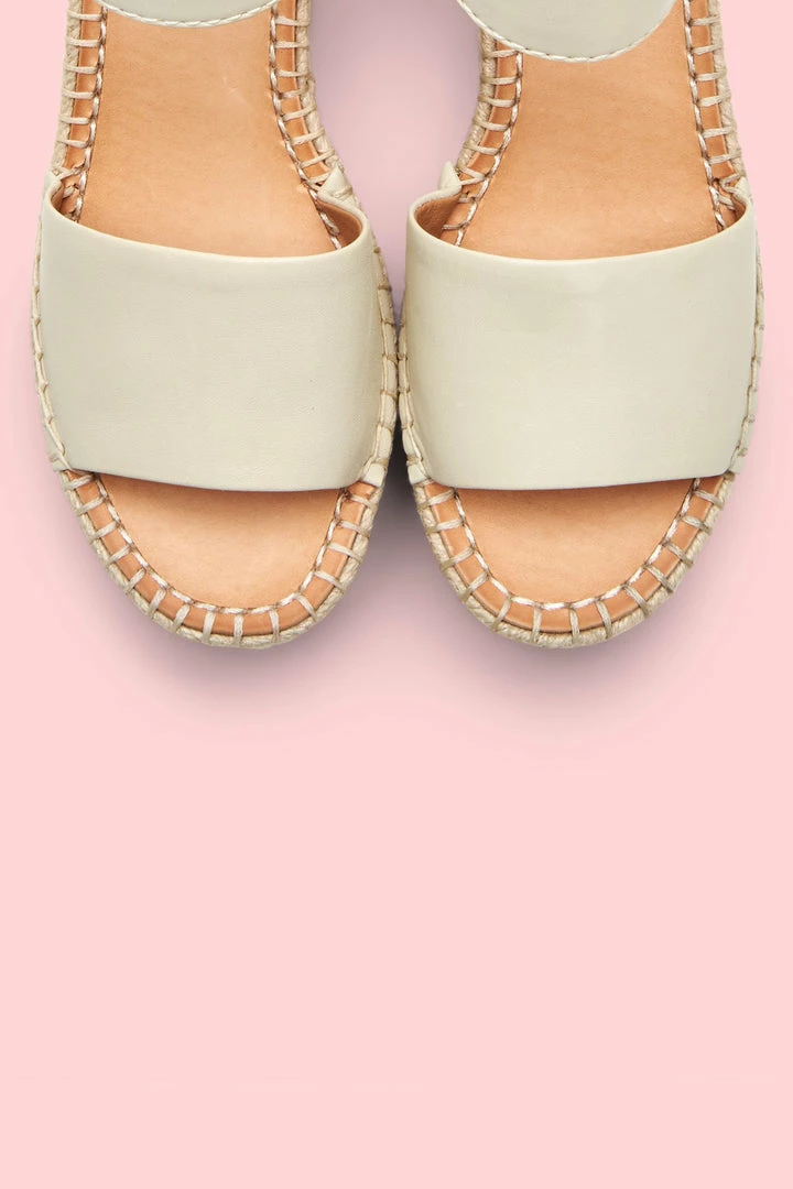 Frye & Co Amber Espadrille Wedge Women 8 Frye & Co Amber Espadrille Wedge Women