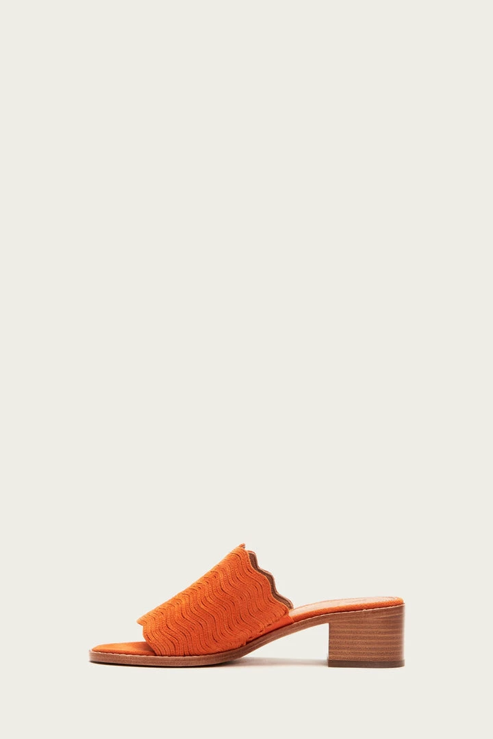 The Frye Company Women Cindy Wave Mule 5 The Frye Company Women Cindy Wave Mule