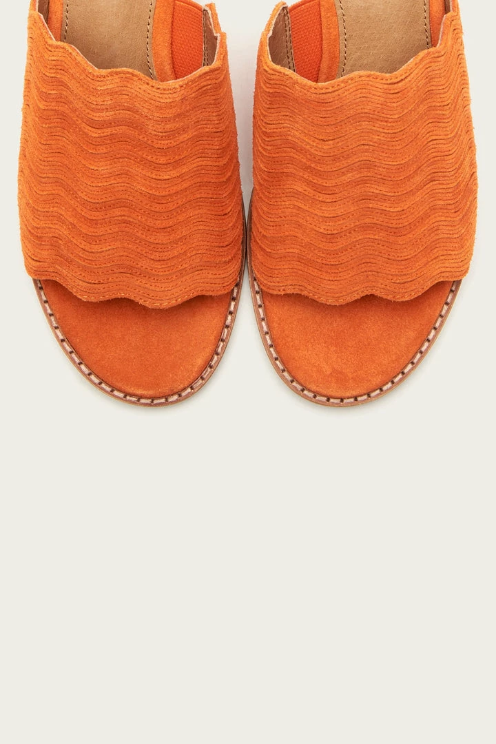 The Frye Company Women Cindy Wave Mule 8 The Frye Company Women Cindy Wave Mule