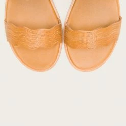 The Frye Company Women Mira Wave Slide