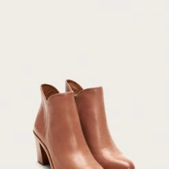 The Frye Company Women Noelle Inside Zip