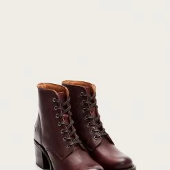 The Frye Company Sabrina 6G Lace Up Women