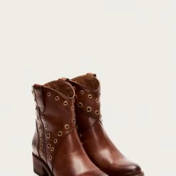 The Frye Company Diana Grommet Short