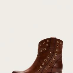 The Frye Company Diana Grommet Short 11 The Frye Company Diana Grommet Short