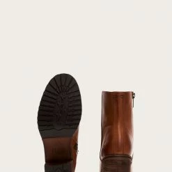 The Frye Company Women Karen Inside Zip Short