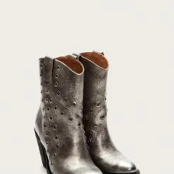 The Frye Company Women Mustang Grommet Short