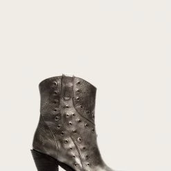 The Frye Company Women Mustang Grommet Short