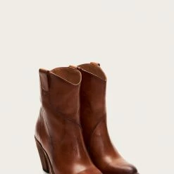 The Frye Company Mustang Seam Short Women