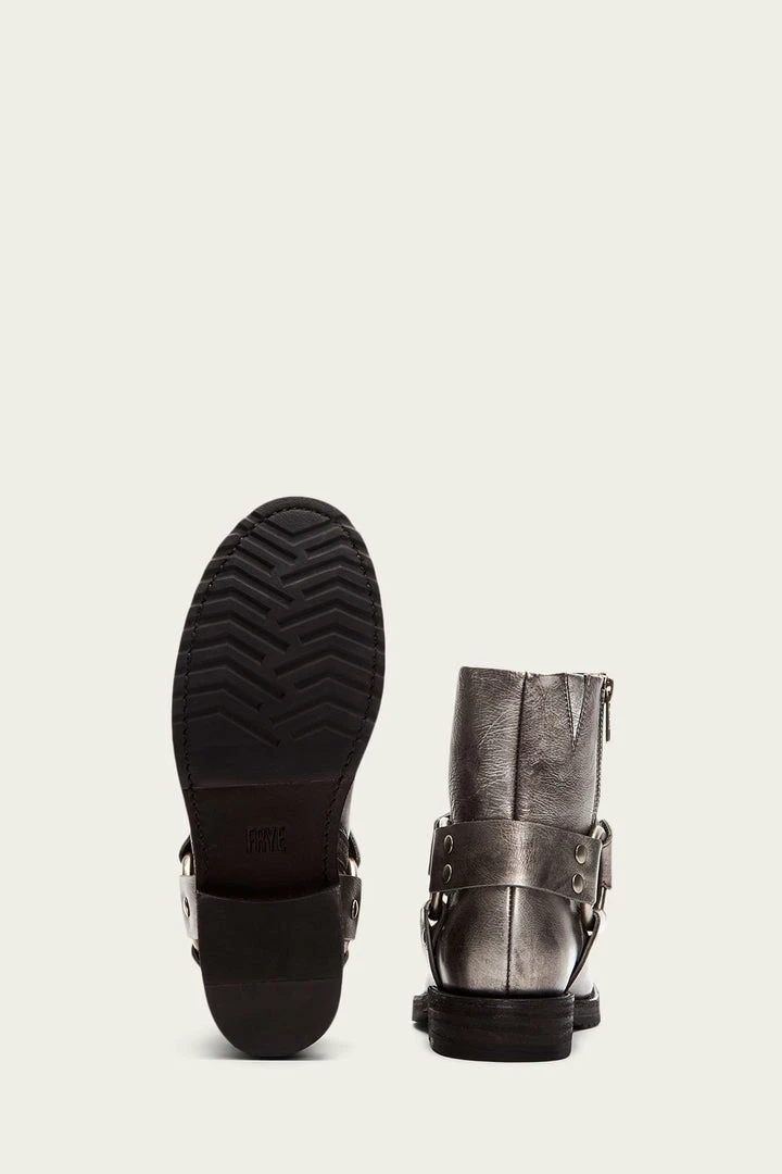 The Frye Company Veronica Harness Short Women 6 The Frye Company Veronica Harness Short Women