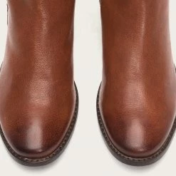 The Frye Company Anna Gore Short