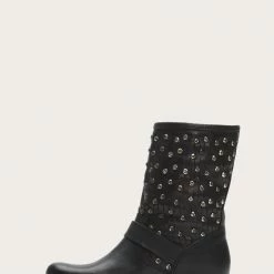 The Frye Company Women Jenna Cut Stud Short