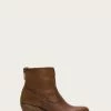 The Frye Company Women Leslie Artisan Short