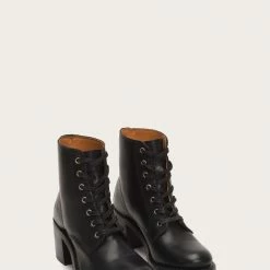 The Frye Company Sabrina 6G Lace Up SHOES