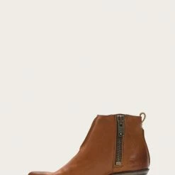 The Frye Company Women Sacha Moto Shortie