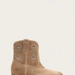 The Frye Company Billy Stud Short