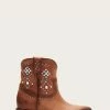The Frye Company Billy Stone Short Women