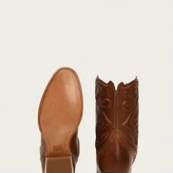 The Frye Company Women Holly Brogue Short