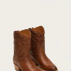 The Frye Company Women Holly Brogue Short