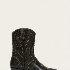 The Frye Company Women Kelsea Stud Short