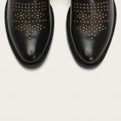 The Frye Company Women Kelsea Stud Short