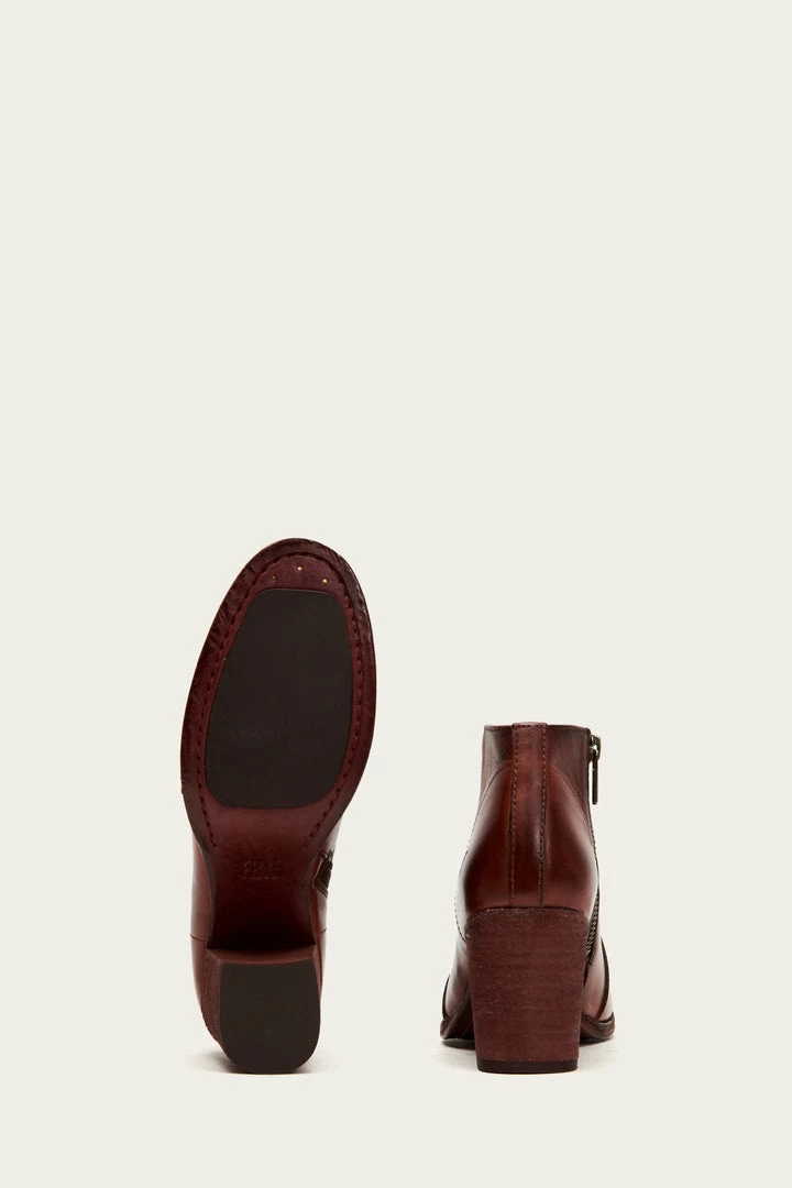 The Frye Company Nora Zip Short 6 The Frye Company Nora Zip Short