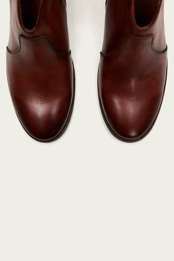 The Frye Company Nora Zip Short 8 The Frye Company Nora Zip Short