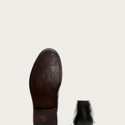 The Frye Company Men James Chukka