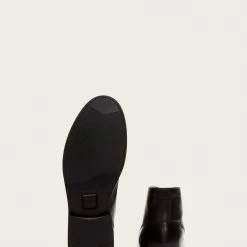 The Frye Company William Lace Up Men