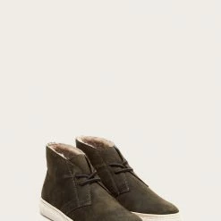 The Frye Company Men Essex Chukka